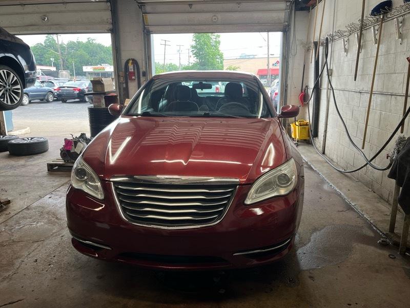 Chrysler 200  2012