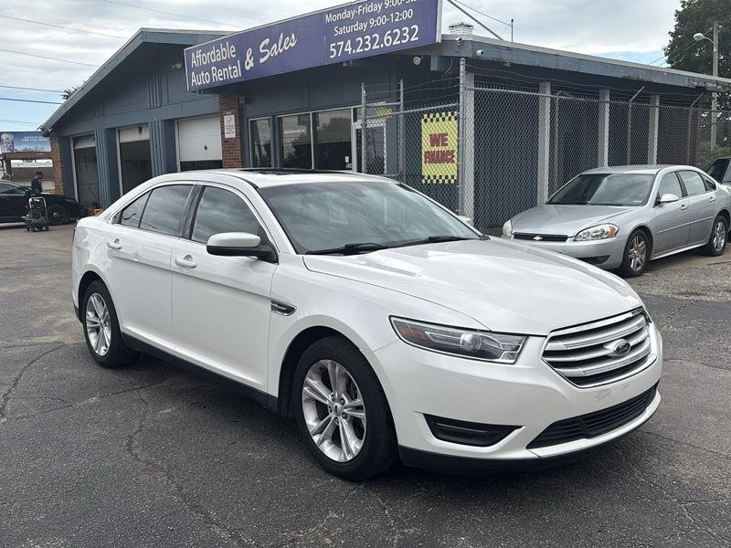 Ford Taurus  2015