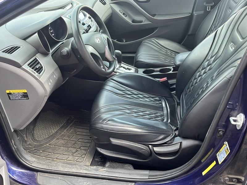 Hyundai Elantra  2013