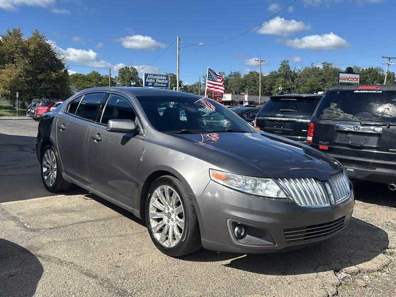 Lincoln MKS  2011
