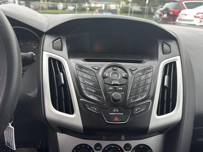 Ford Focus SE 2014