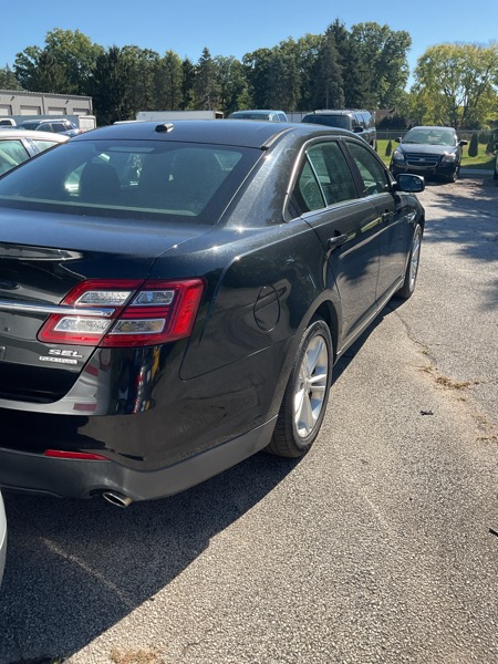 Ford Taurus SEL FWD 2015 Ford Taurus SEL FWD 2015