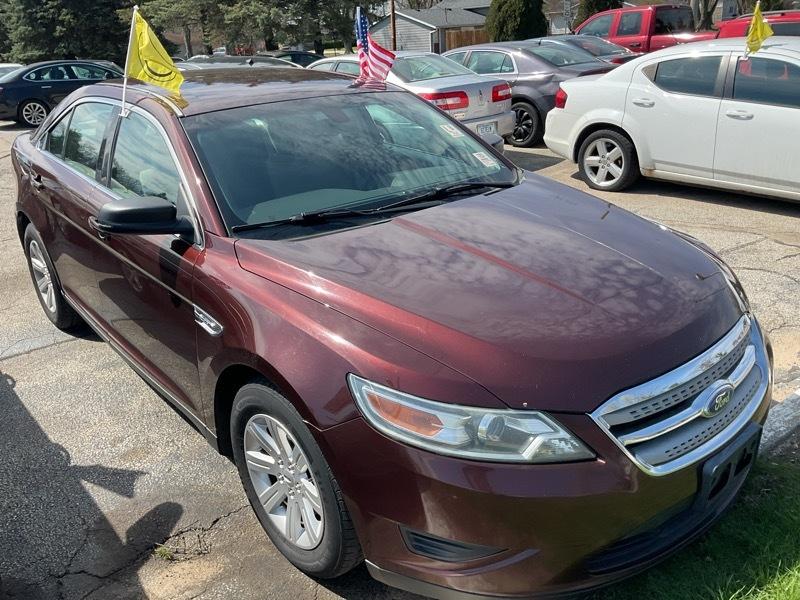 Ford Taurus SE FWD 2012