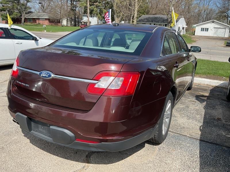 Ford Taurus SE FWD 2012