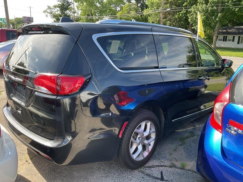 Chrysler Pacifica Touring-L Plus 2018