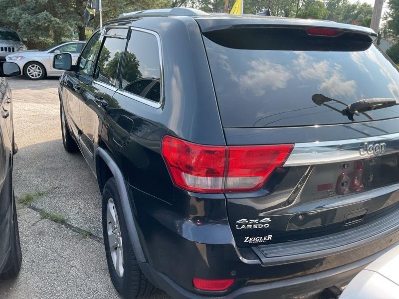 Jeep Grand Cherokee Laredo 4WD 2011