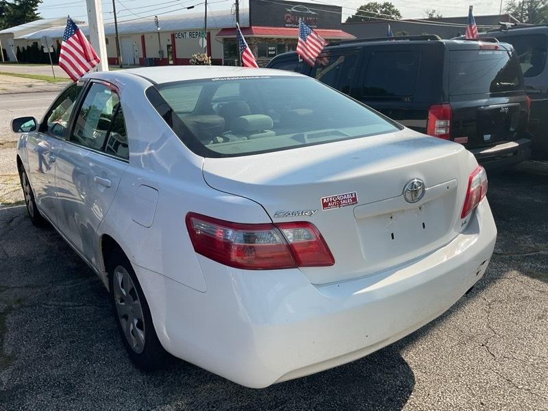 Toyota Camry SE 5-Spd AT 2009