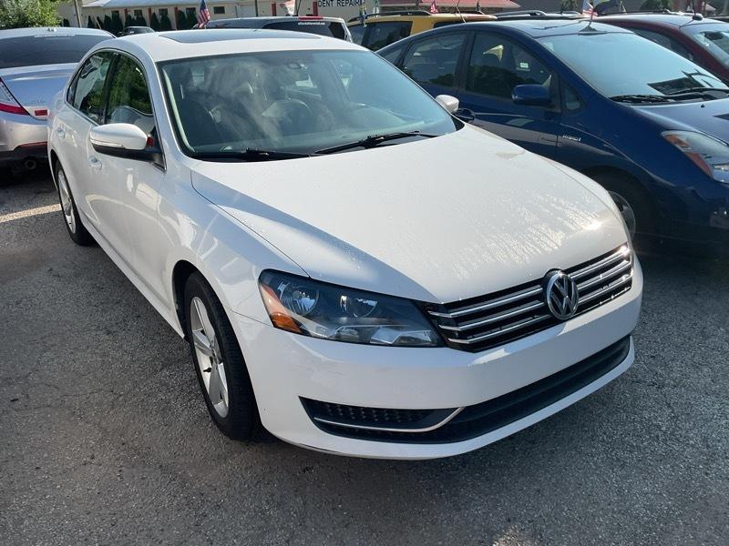 Volkswagen Passat 2.5L SE MT 2013