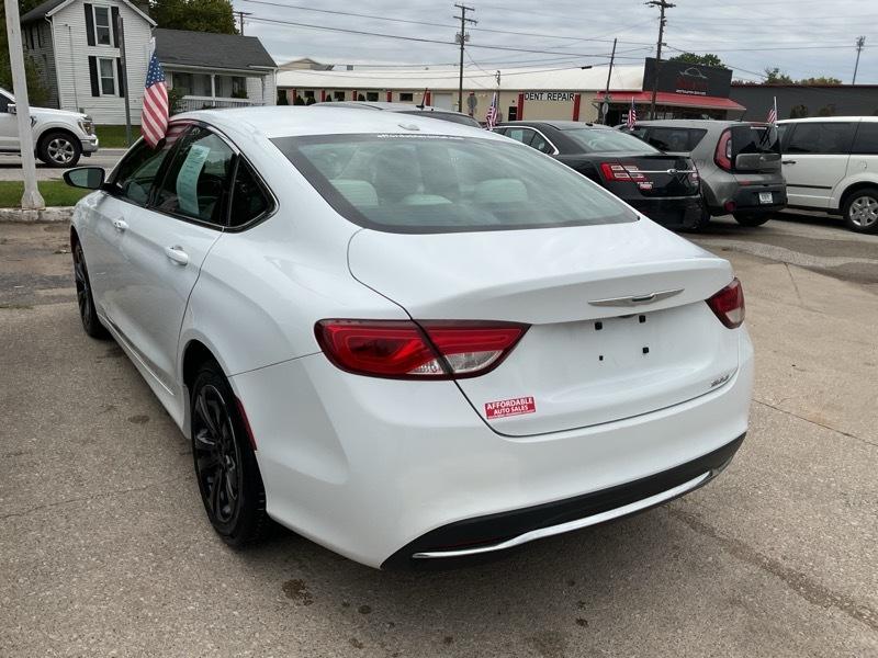 Chrysler 200 Limited 2015
