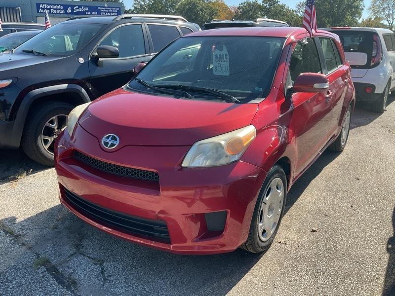 Scion xD 5-Door Hatchback 5-Spd MT 2012