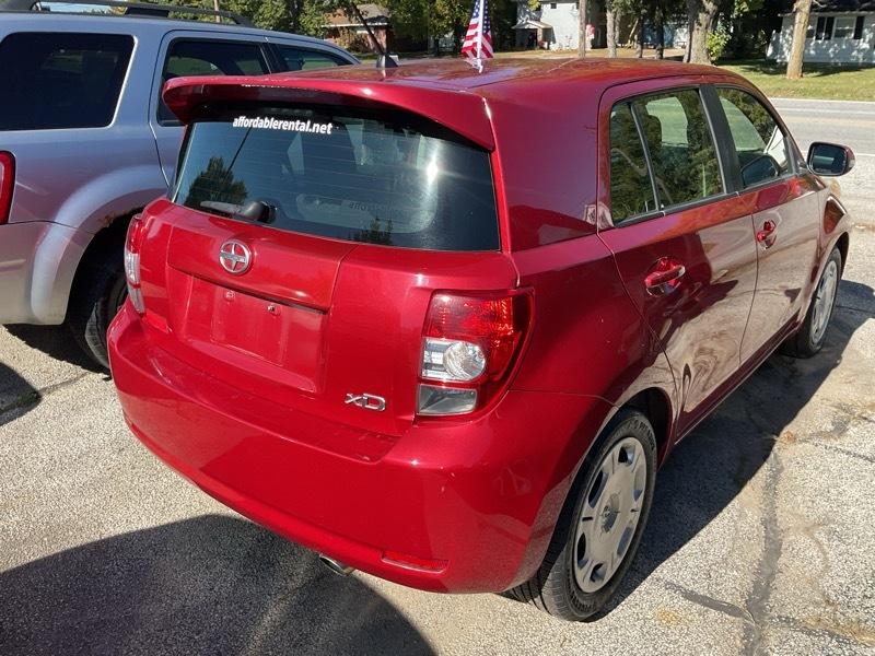 Scion xD 5-Door Hatchback 5-Spd MT 2012
