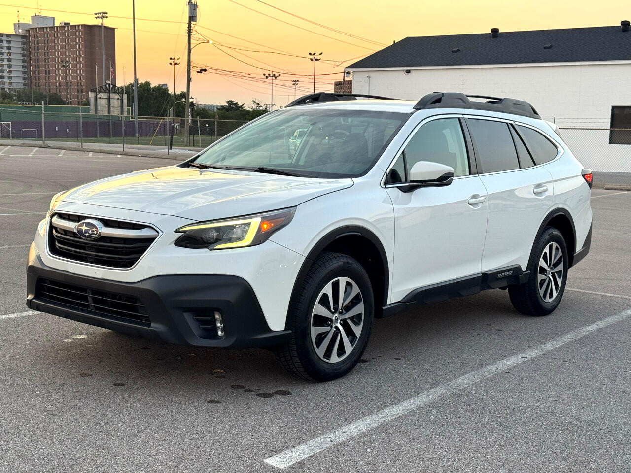2022 Subaru Outback Premium photo 3