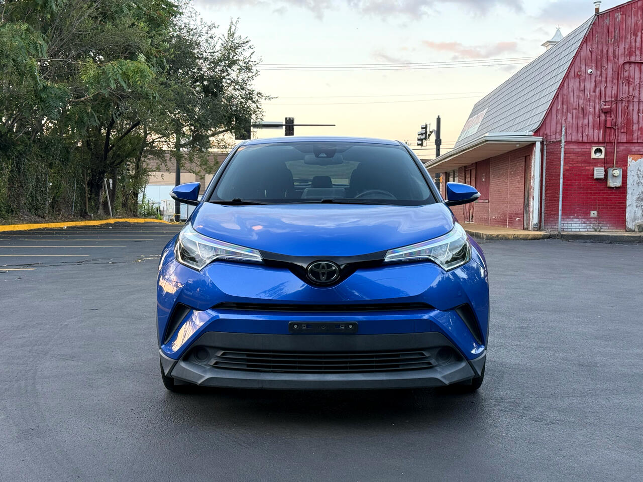 Toyota C-HR XLE 2019 Toyota C-HR XLE 2019