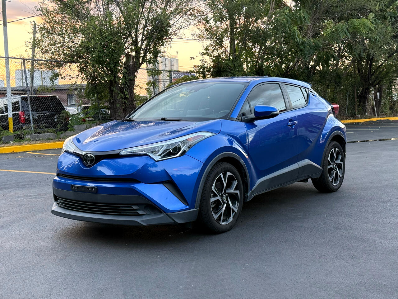 Toyota C-HR XLE 2019 Toyota C-HR XLE 2019