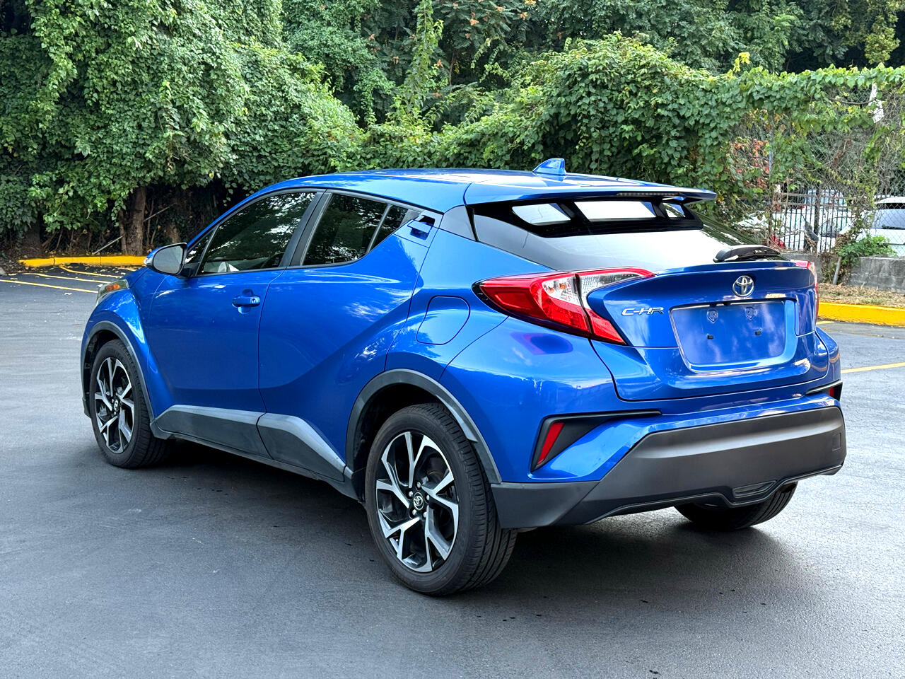 Toyota C-HR XLE 2019 Toyota C-HR XLE 2019