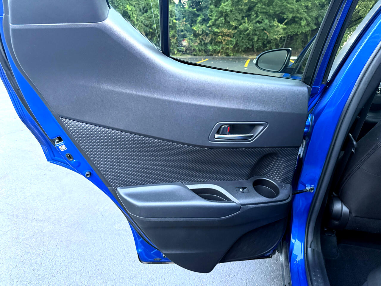 Toyota C-HR XLE 2019 Toyota C-HR XLE 2019