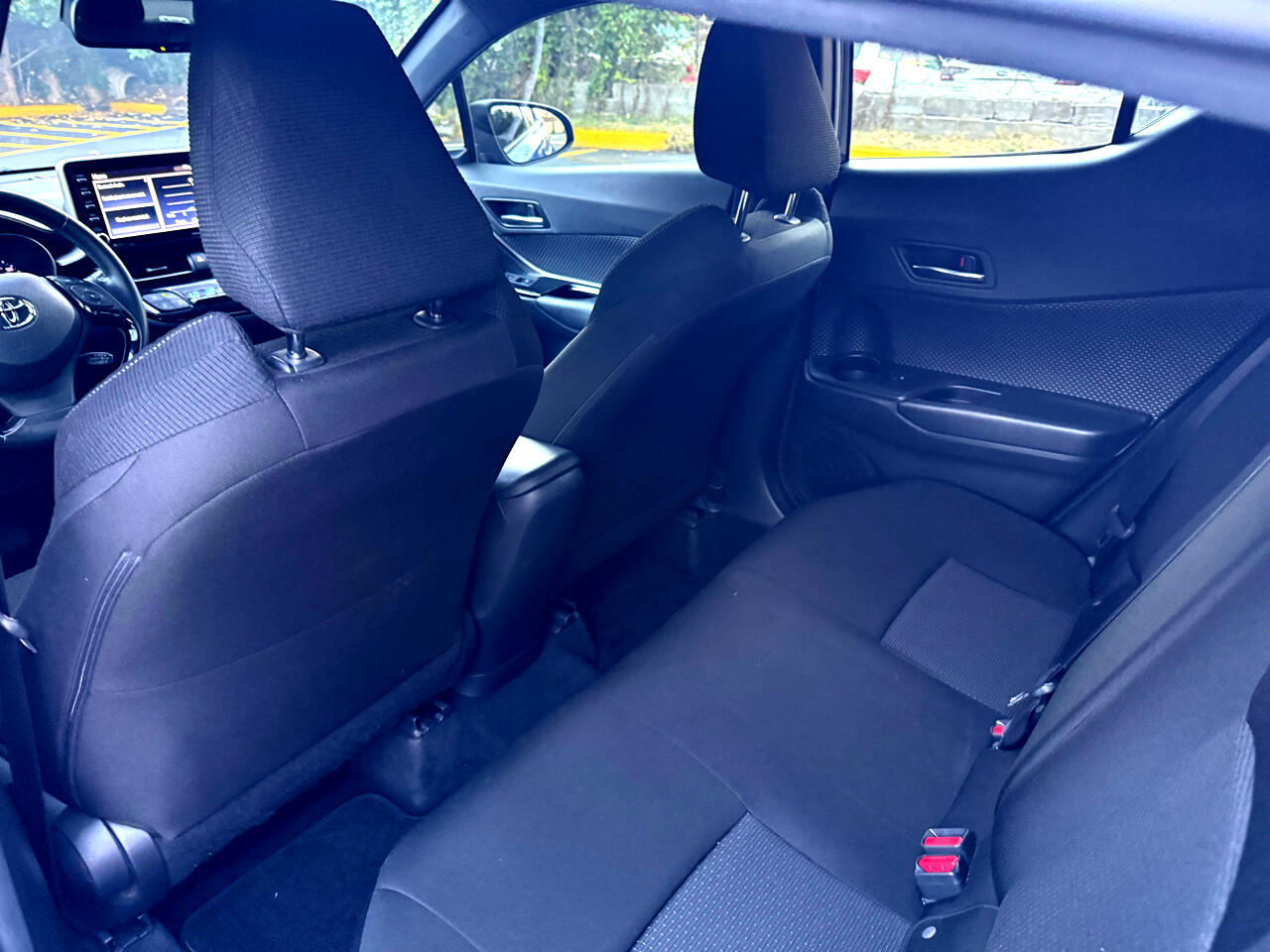Toyota C-HR XLE 2019 Toyota C-HR XLE 2019