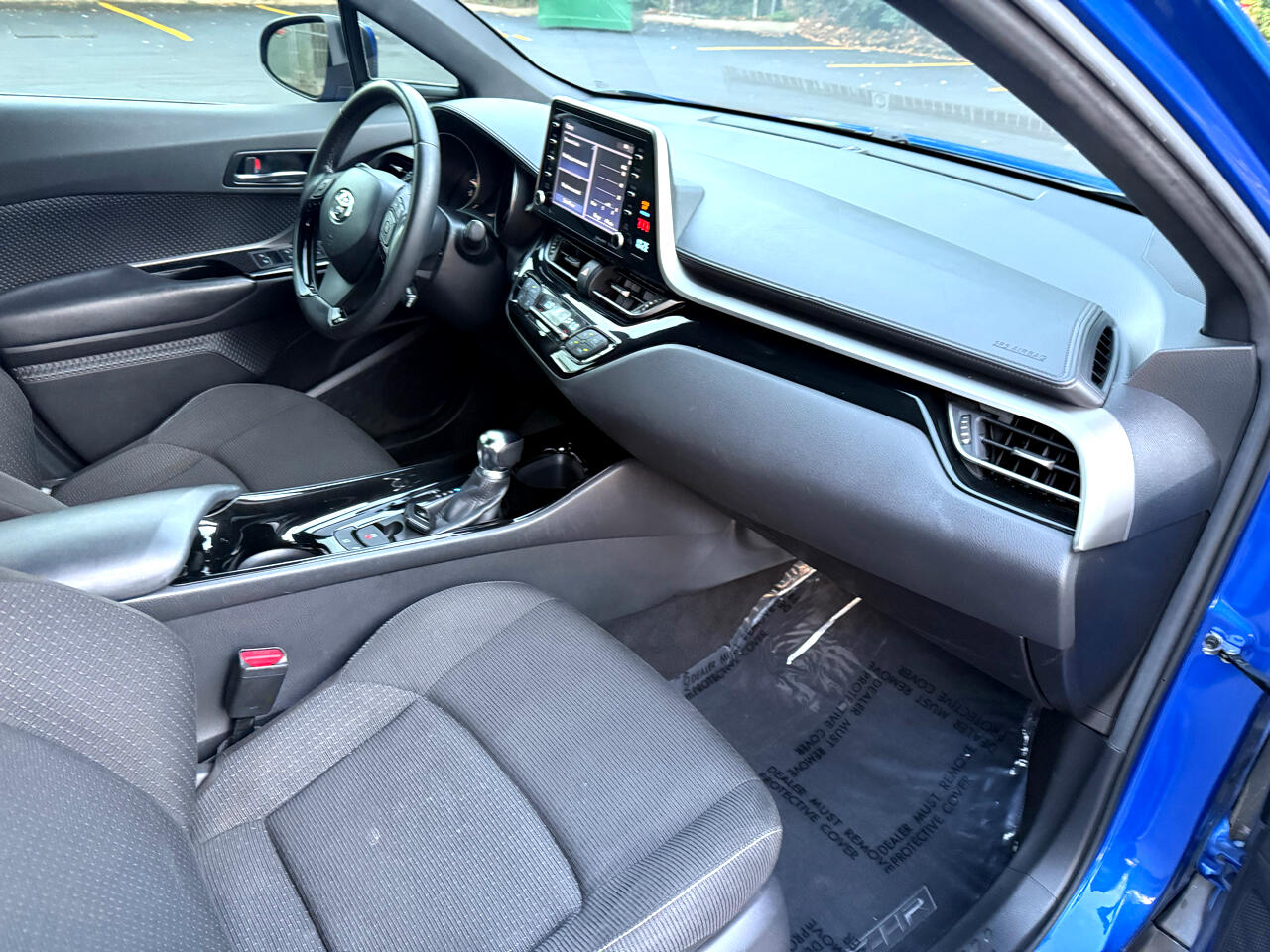 Toyota C-HR XLE 2019 Toyota C-HR XLE 2019