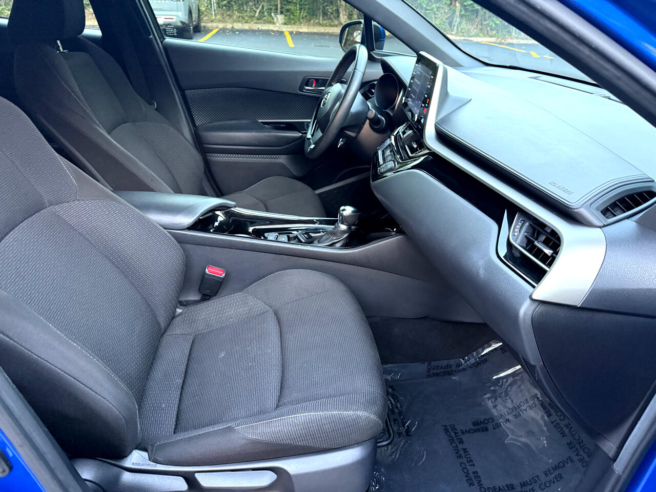 Toyota C-HR XLE 2019 Toyota C-HR XLE 2019