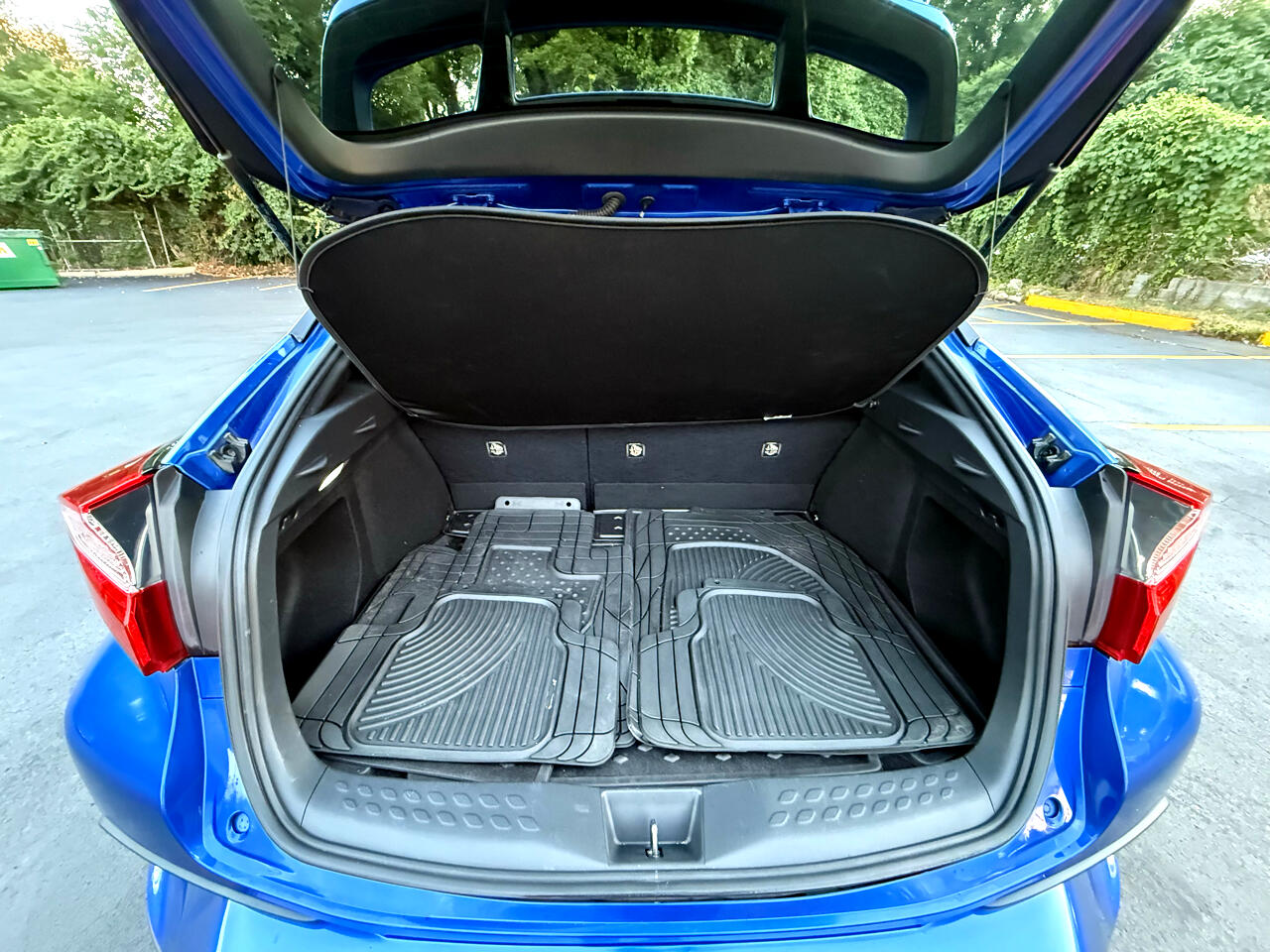 Toyota C-HR XLE 2019 Toyota C-HR XLE 2019