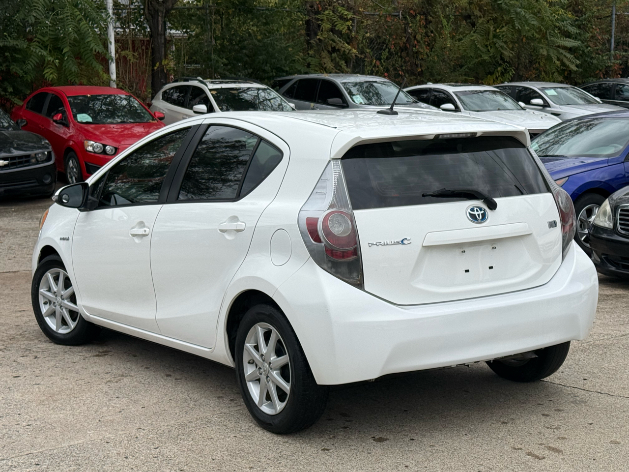 Toyota Prius c One 2013 Toyota Prius c One 2013