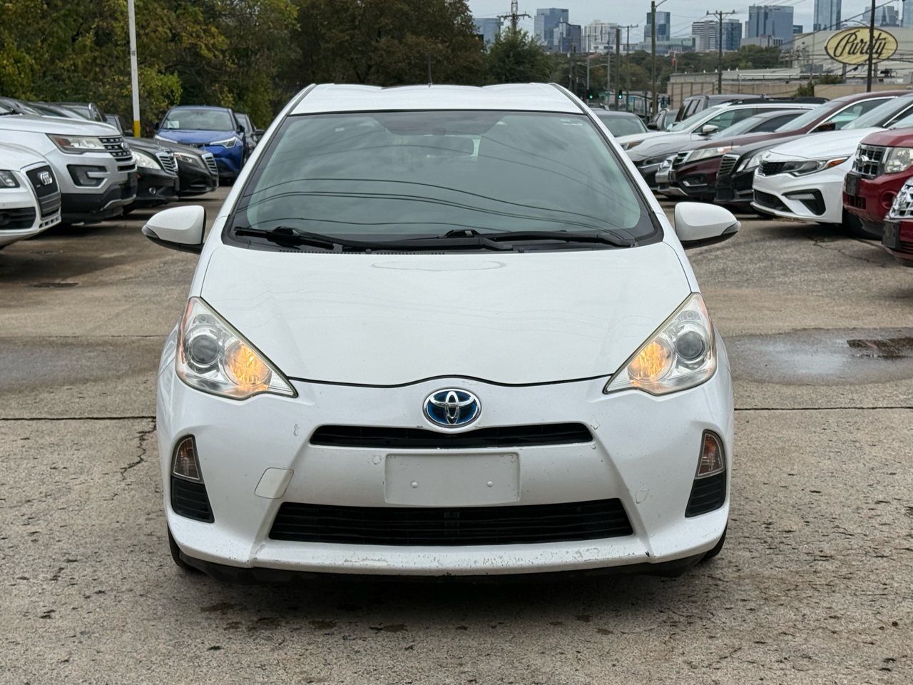 Toyota Prius c One 2013 Toyota Prius c One 2013