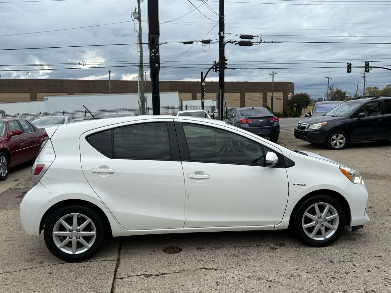 Toyota Prius c One 2013 Toyota Prius c One 2013