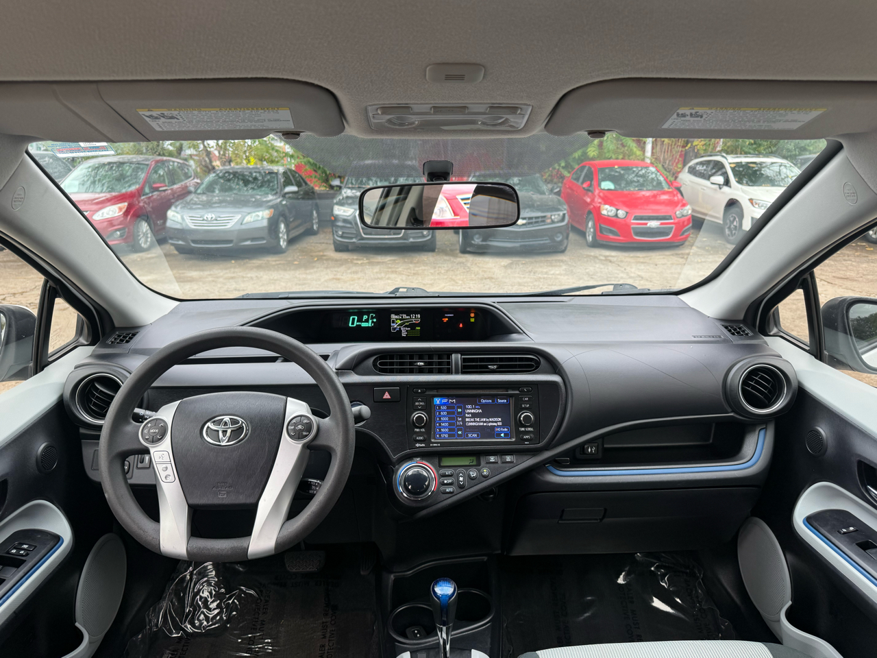Toyota Prius c One 2013 Toyota Prius c One 2013