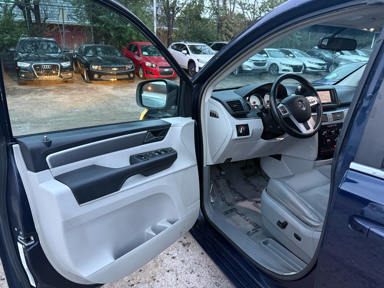 Volkswagen Routan SE 2013 Volkswagen Routan SE 2013