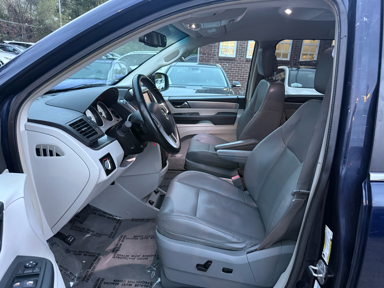 Volkswagen Routan SE 2013 Volkswagen Routan SE 2013