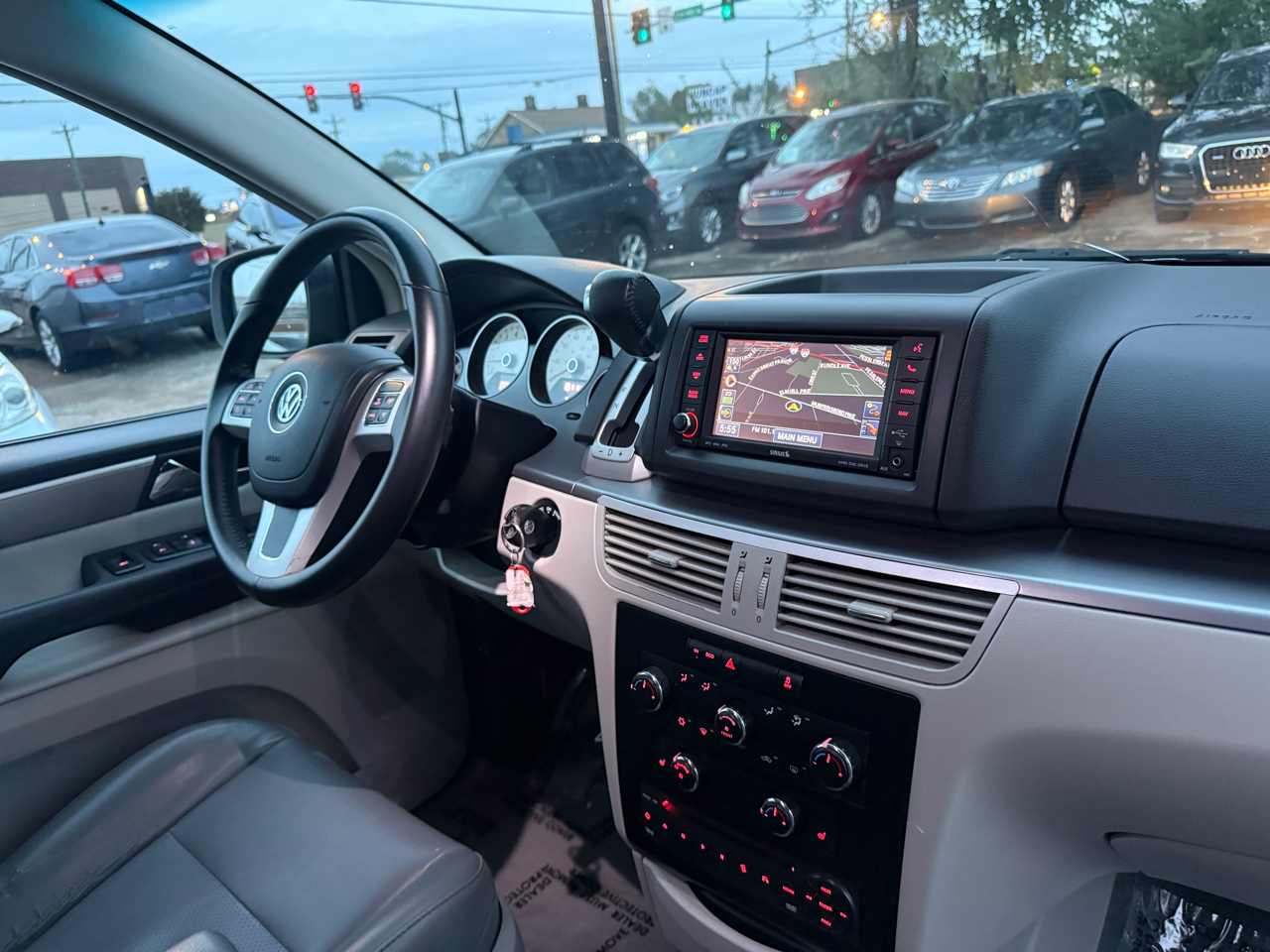 Volkswagen Routan SE 2013 Volkswagen Routan SE 2013