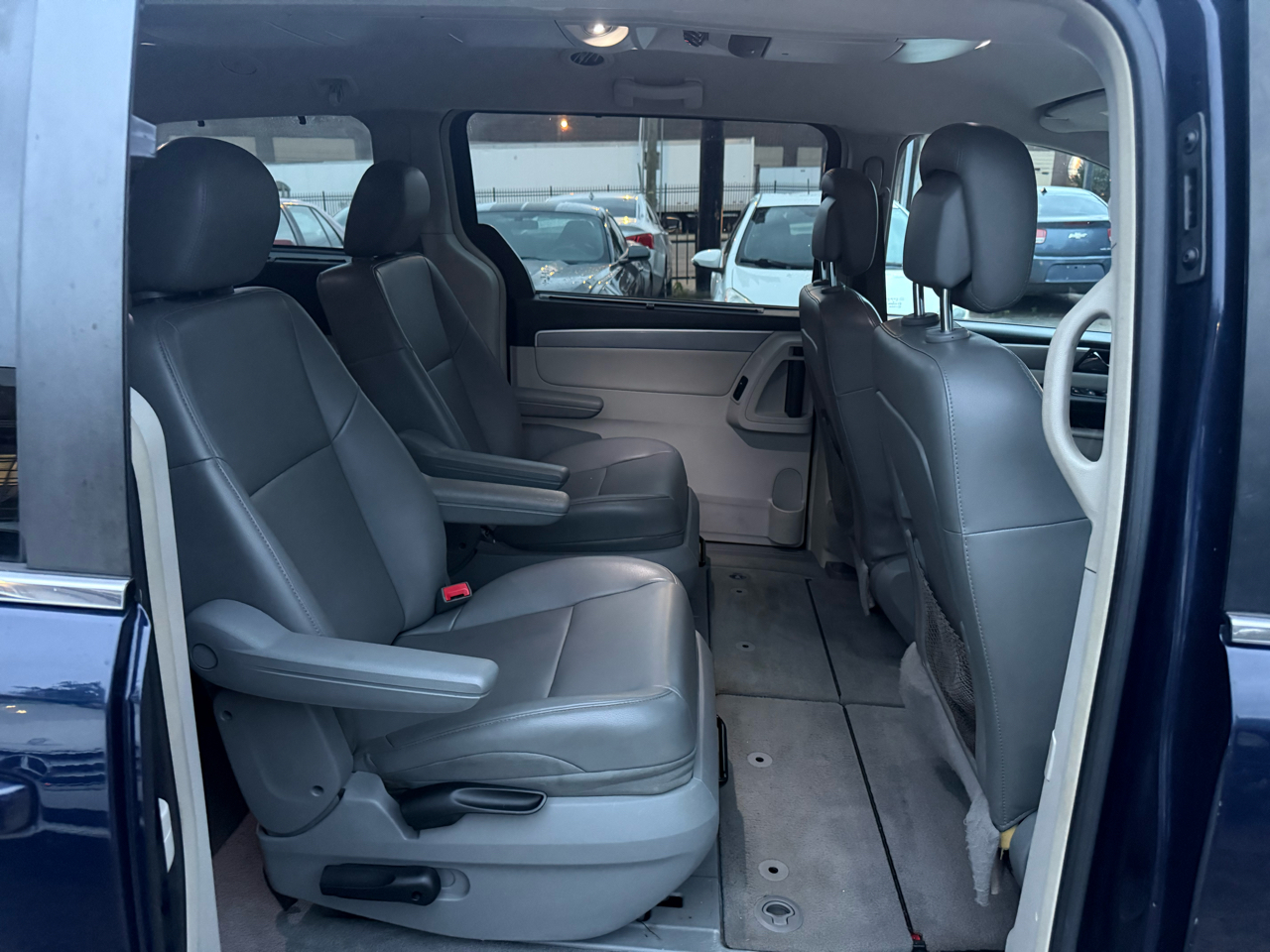 Volkswagen Routan SE 2013 Volkswagen Routan SE 2013