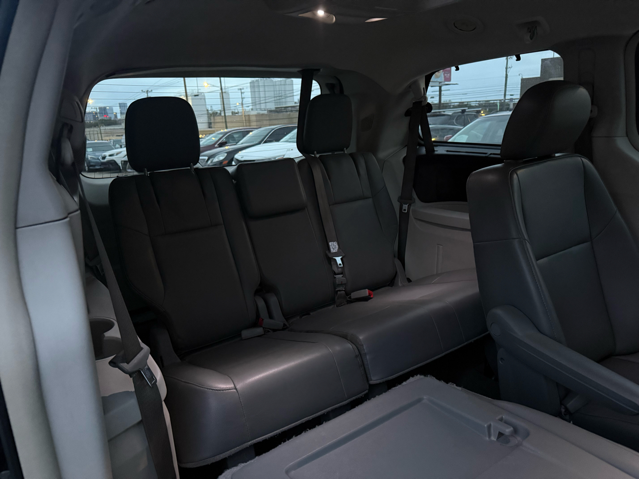 Volkswagen Routan SE 2013 Volkswagen Routan SE 2013