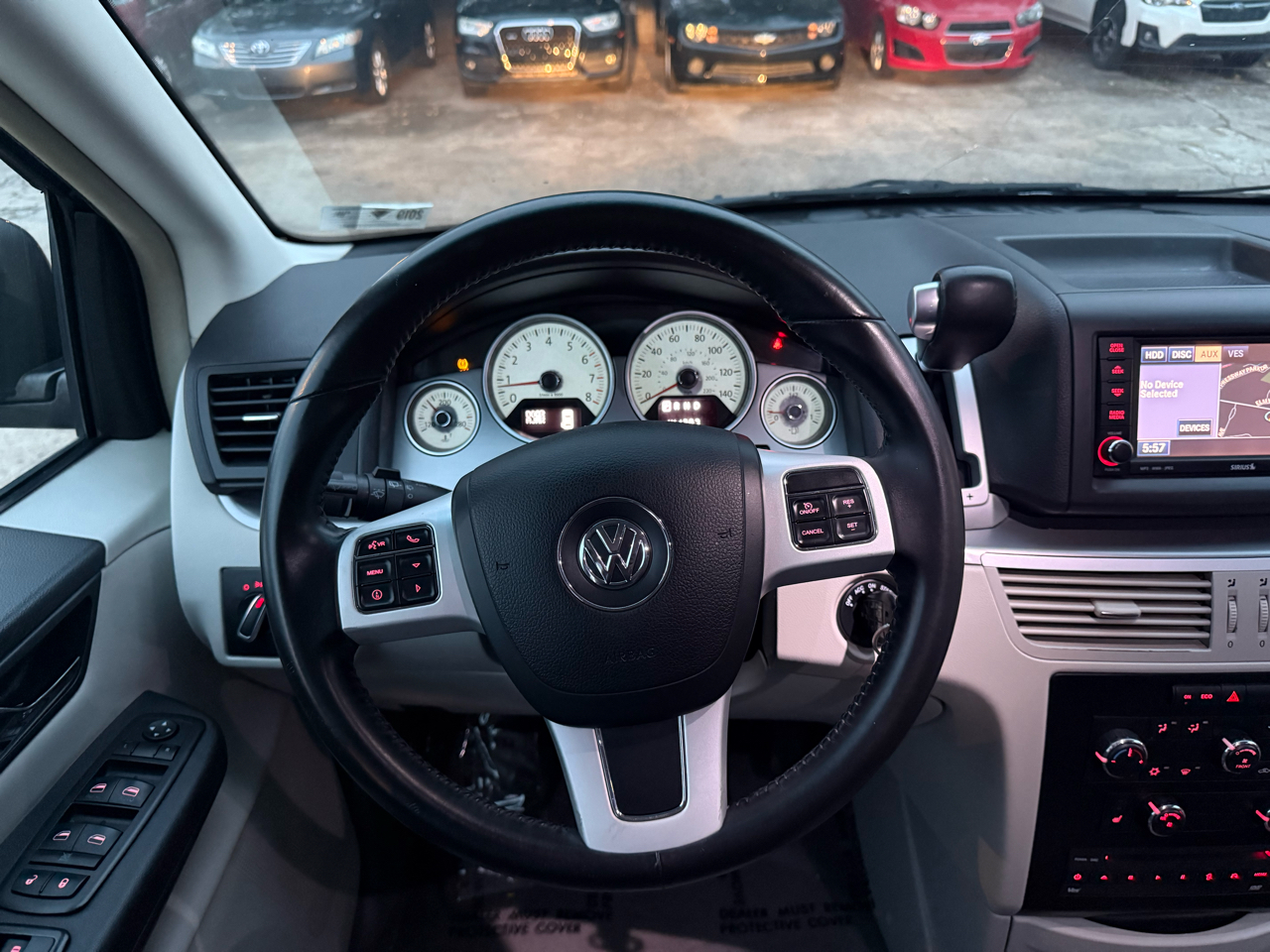 Volkswagen Routan SE 2013 Volkswagen Routan SE 2013