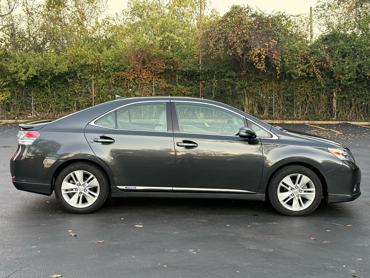 Lexus HS 250h Sedan 2011 Lexus HS 250h Sedan 2011