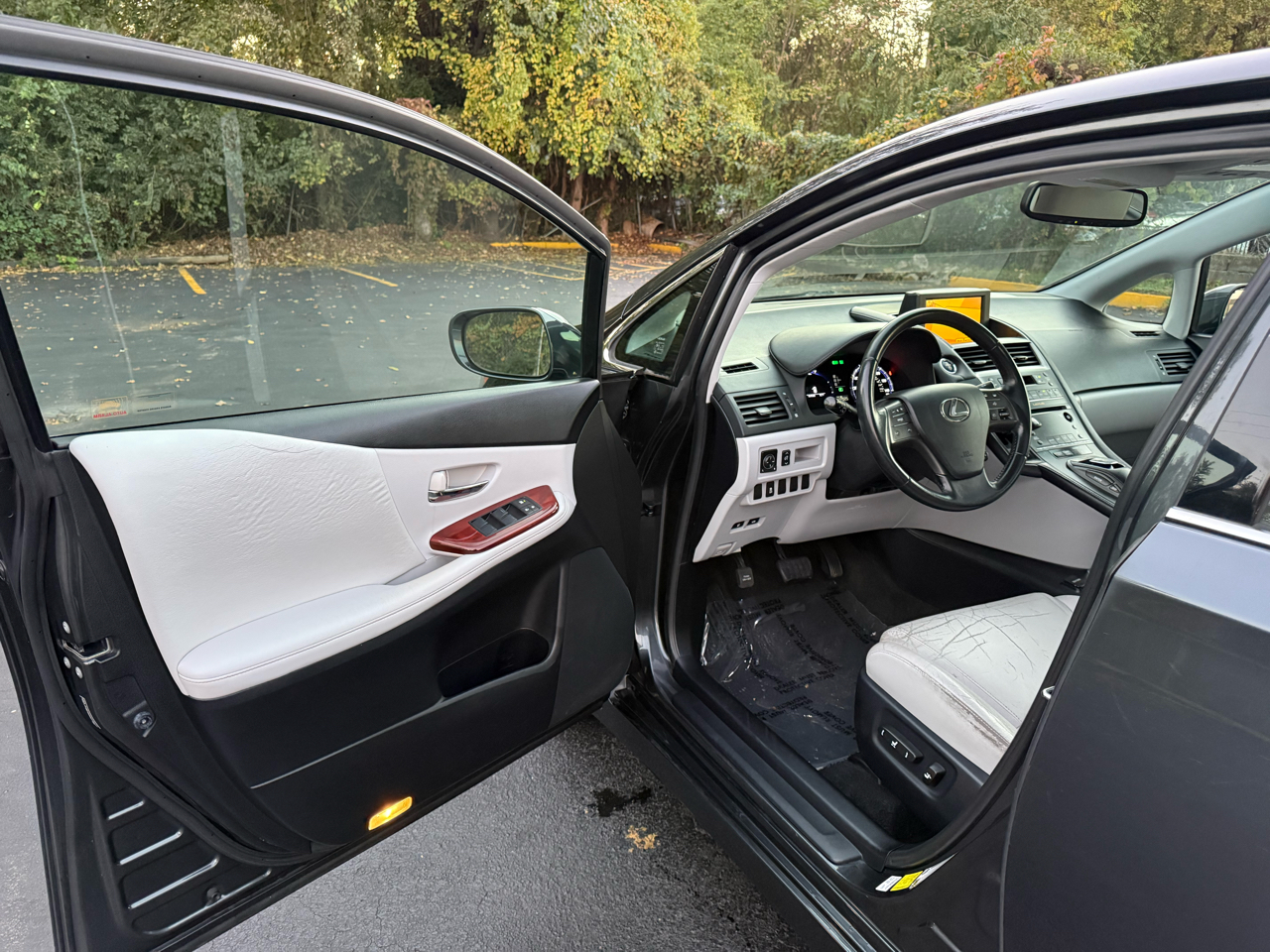 Lexus HS 250h Sedan 2011 Lexus HS 250h Sedan 2011