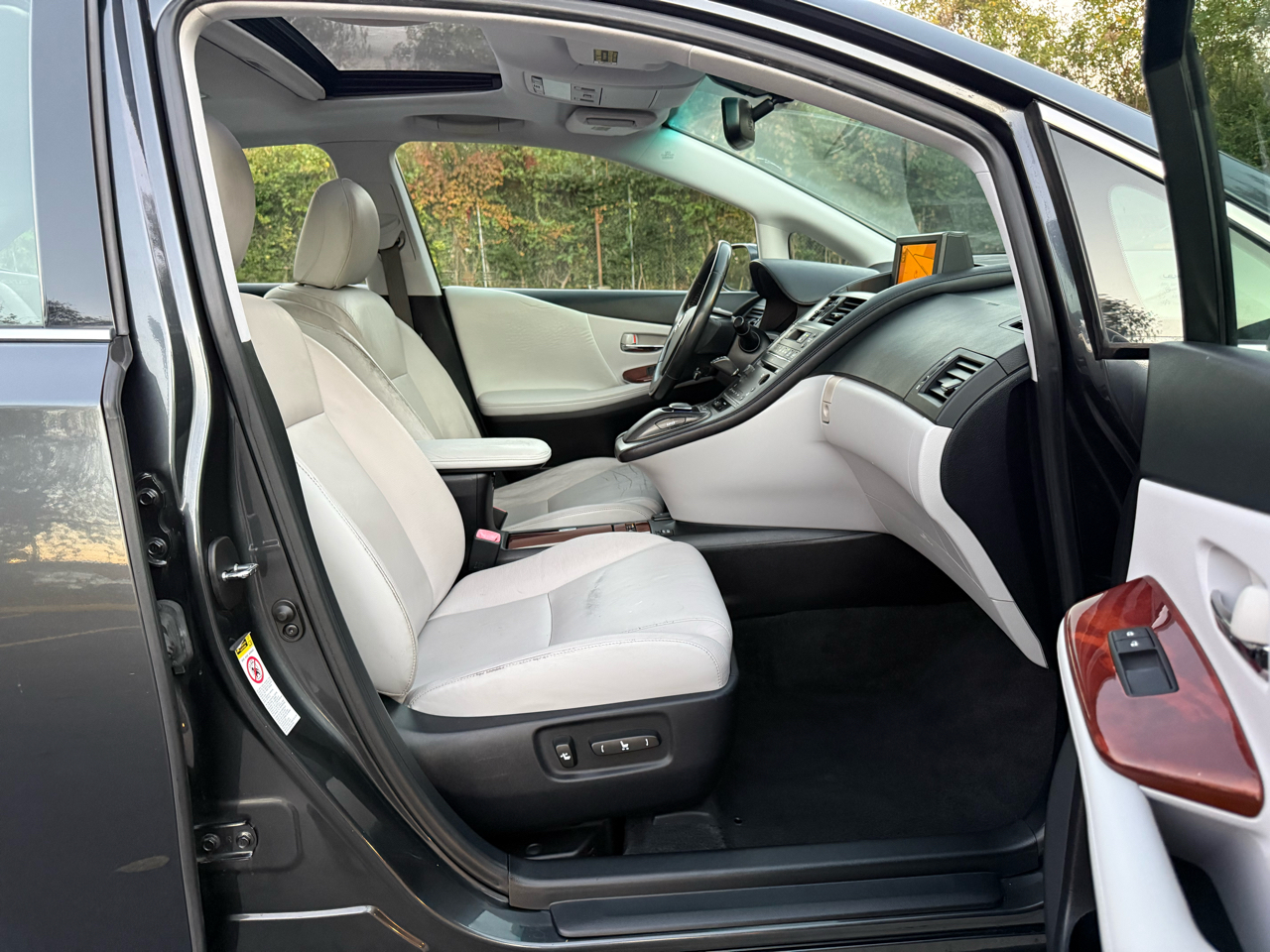 Lexus HS 250h Sedan 2011 Lexus HS 250h Sedan 2011