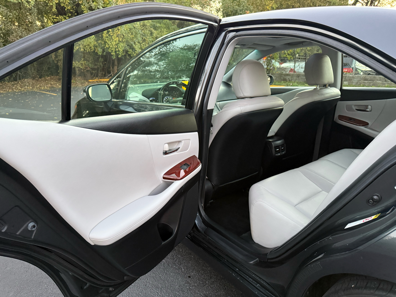 Lexus HS 250h Sedan 2011 Lexus HS 250h Sedan 2011