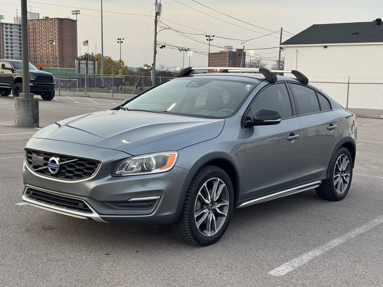 2016 Volvo V60 Cross Country T5 Platinum photo 4
