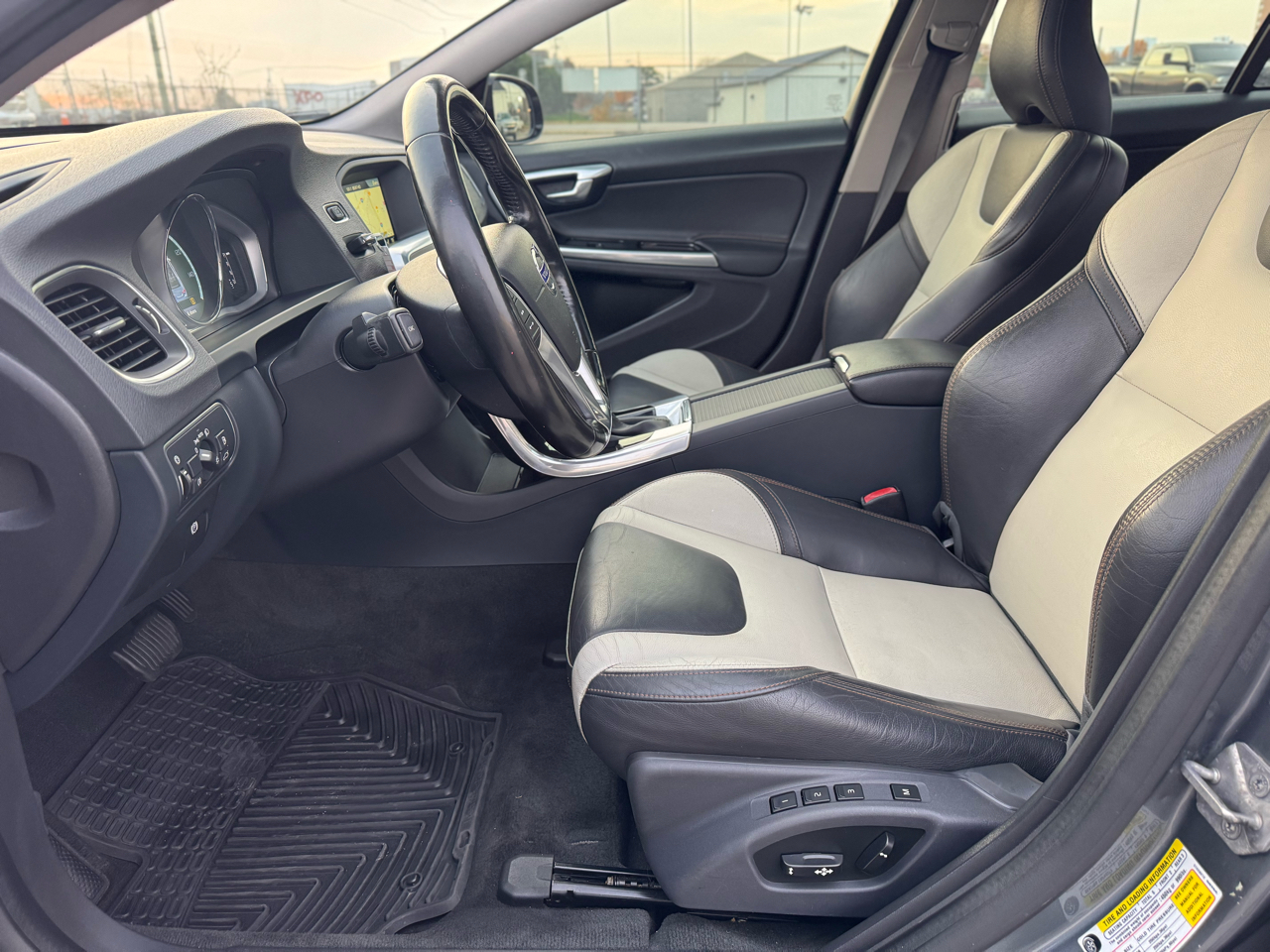 Volvo V60 Cross Country T5 Platinum 2016