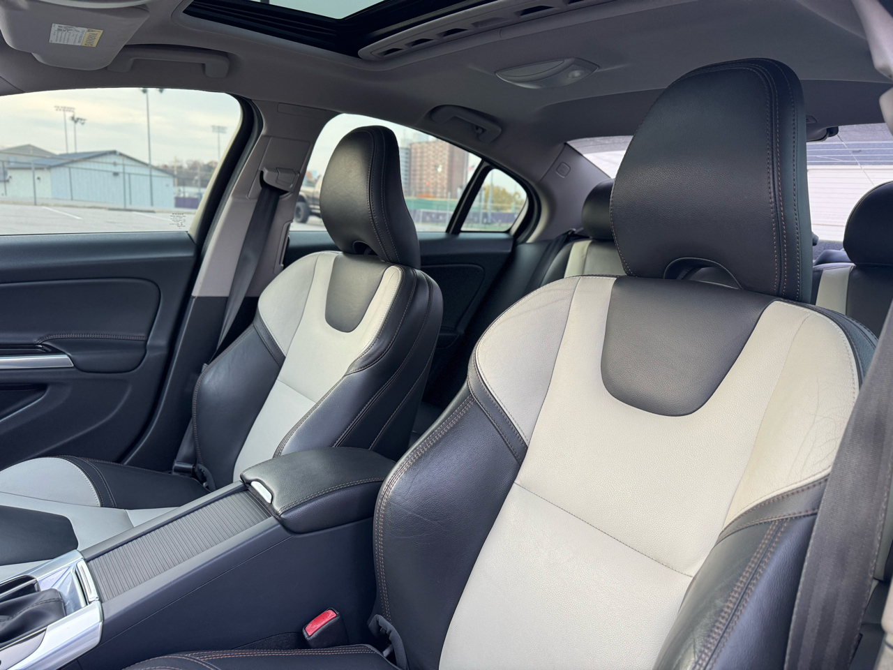 Volvo V60 Cross Country T5 Platinum 2016