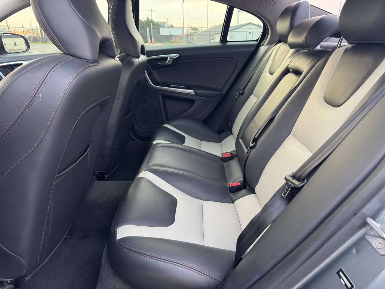 Volvo V60 Cross Country T5 Platinum 2016