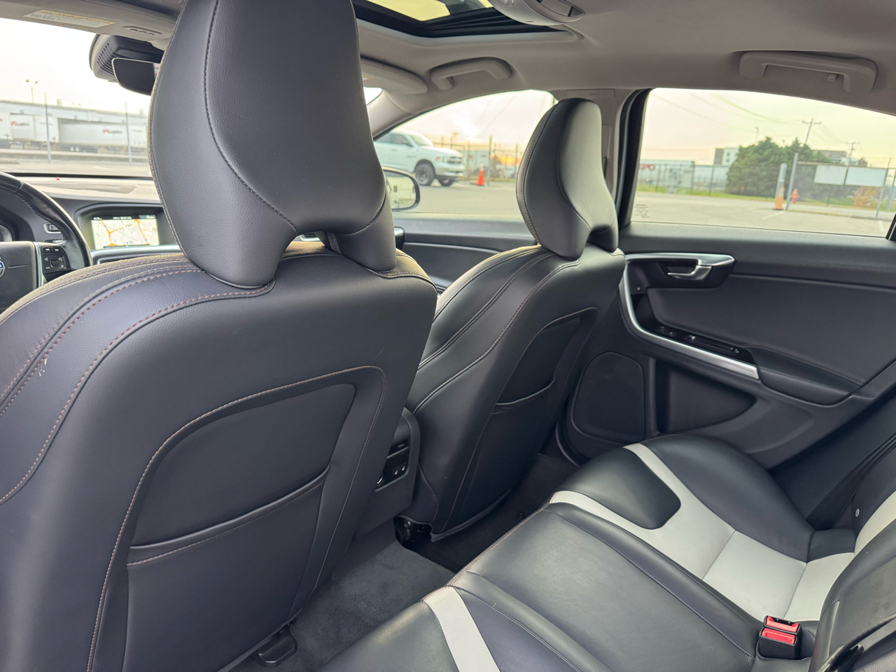 Volvo V60 Cross Country T5 Platinum 2016