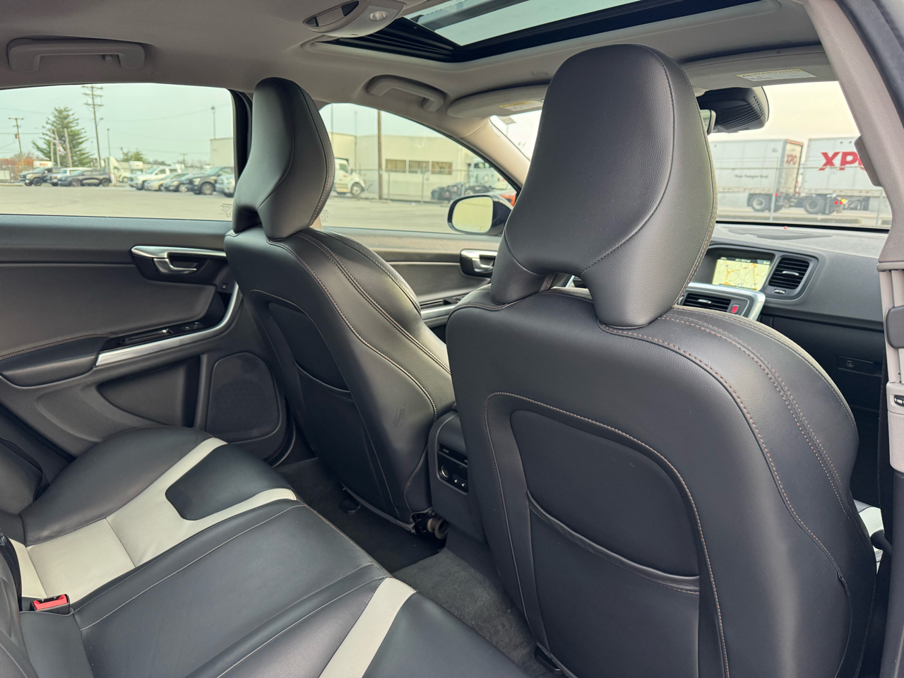 Volvo V60 Cross Country T5 Platinum 2016