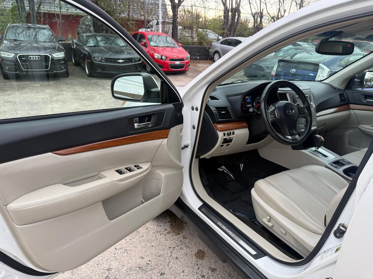Subaru Outback 2.5i Limited 2014