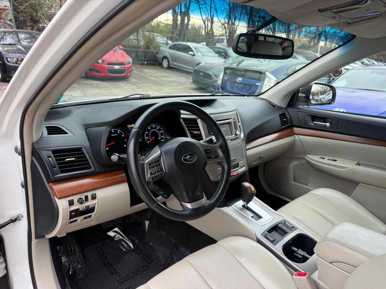Subaru Outback 2.5i Limited 2014