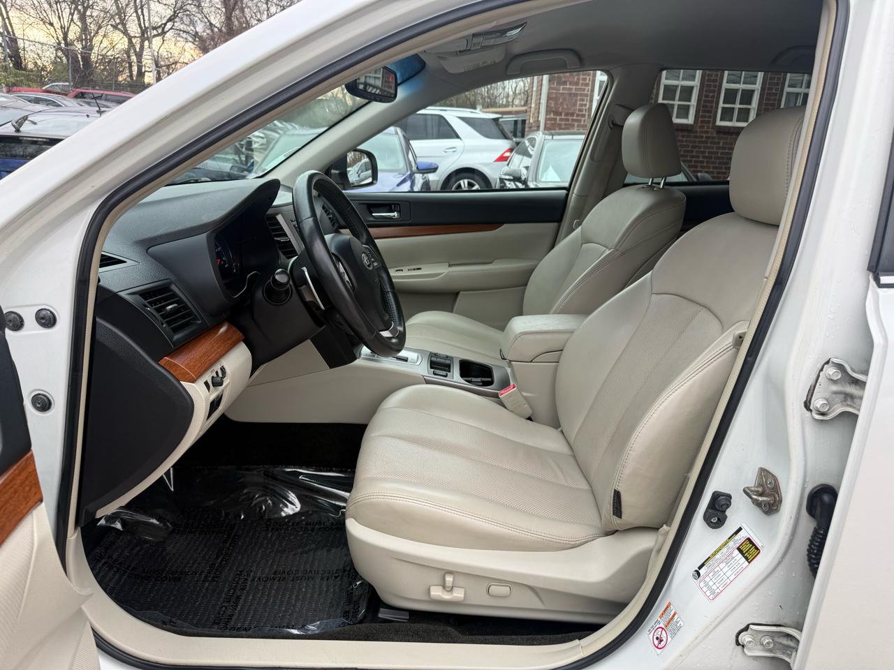 Subaru Outback 2.5i Limited 2014