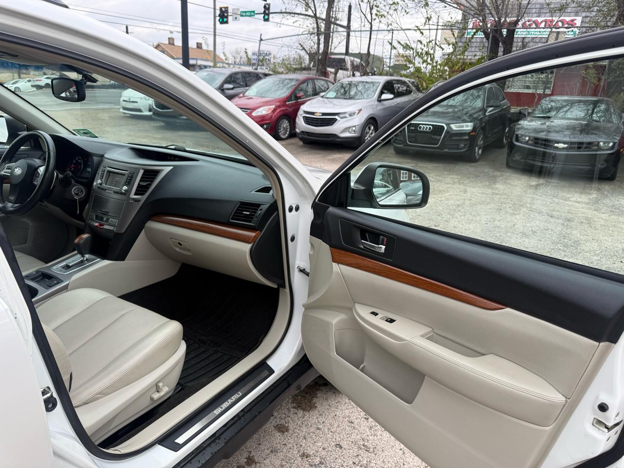 Subaru Outback 2.5i Limited 2014