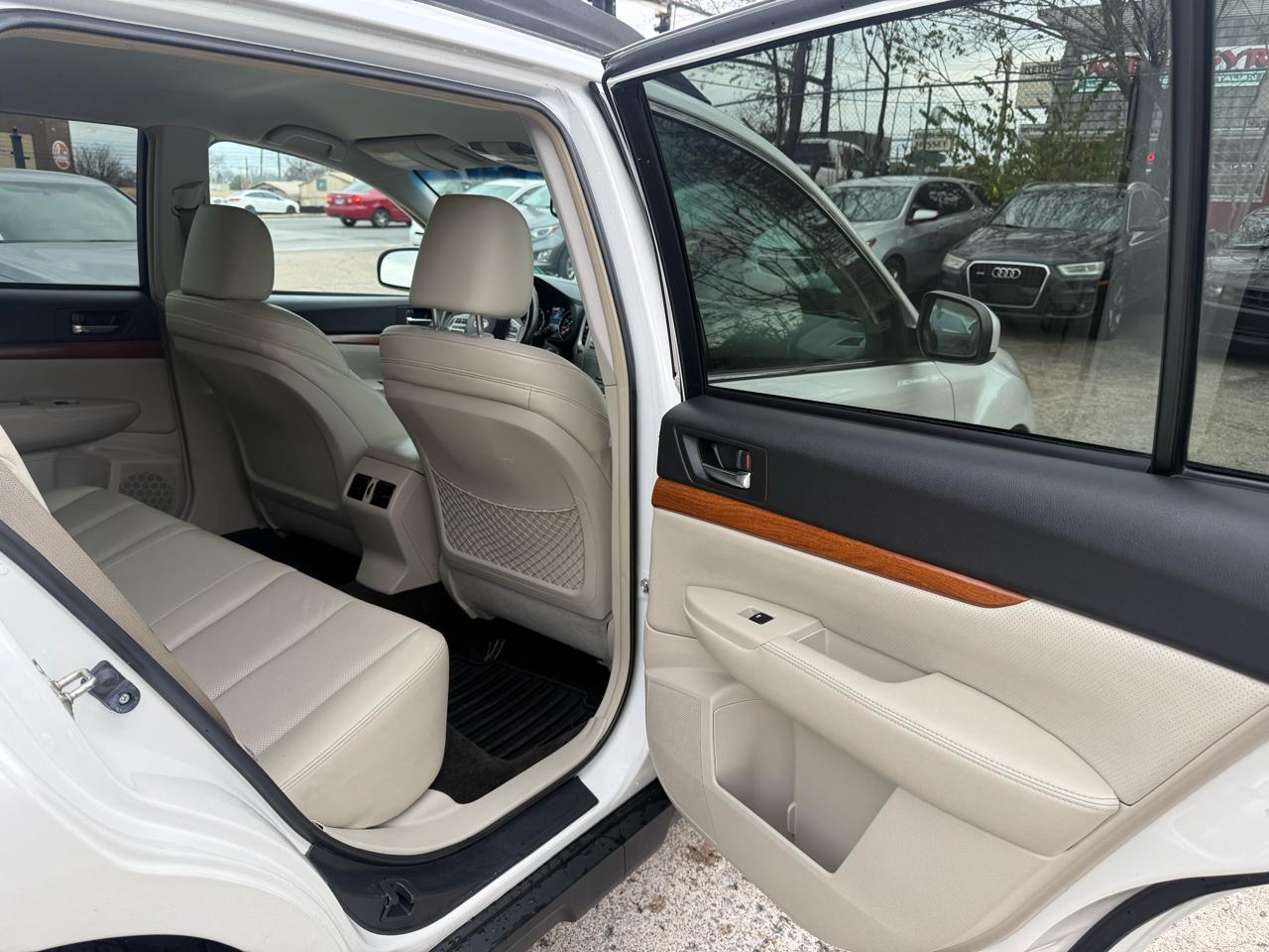 Subaru Outback 2.5i Limited 2014
