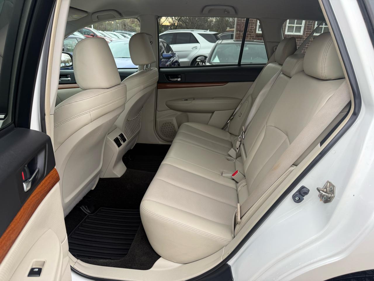 Subaru Outback 2.5i Limited 2014